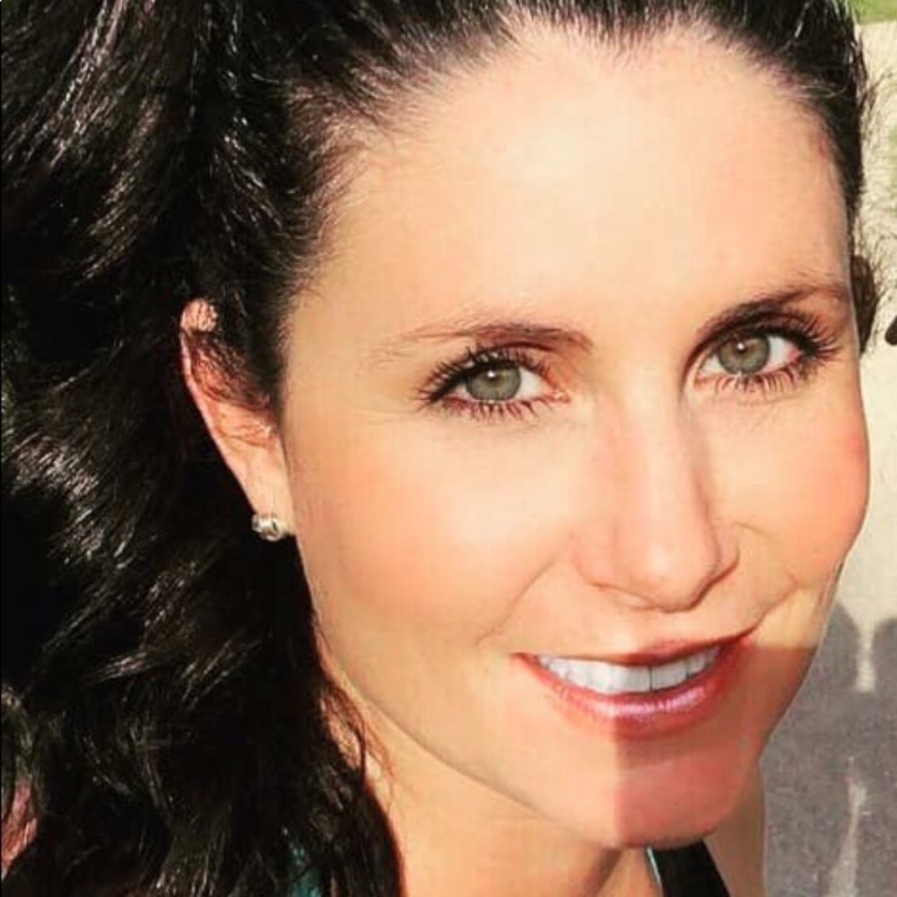 Meet your Posher, Donica